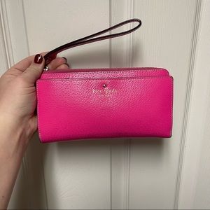 Kate Spade ♠️ Wallet Wristlet (can hold cellphone)